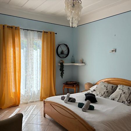 ラ・プレンヌ・デ・パルミスト L'Echelle Bed & Breakfast エクステリア 写真