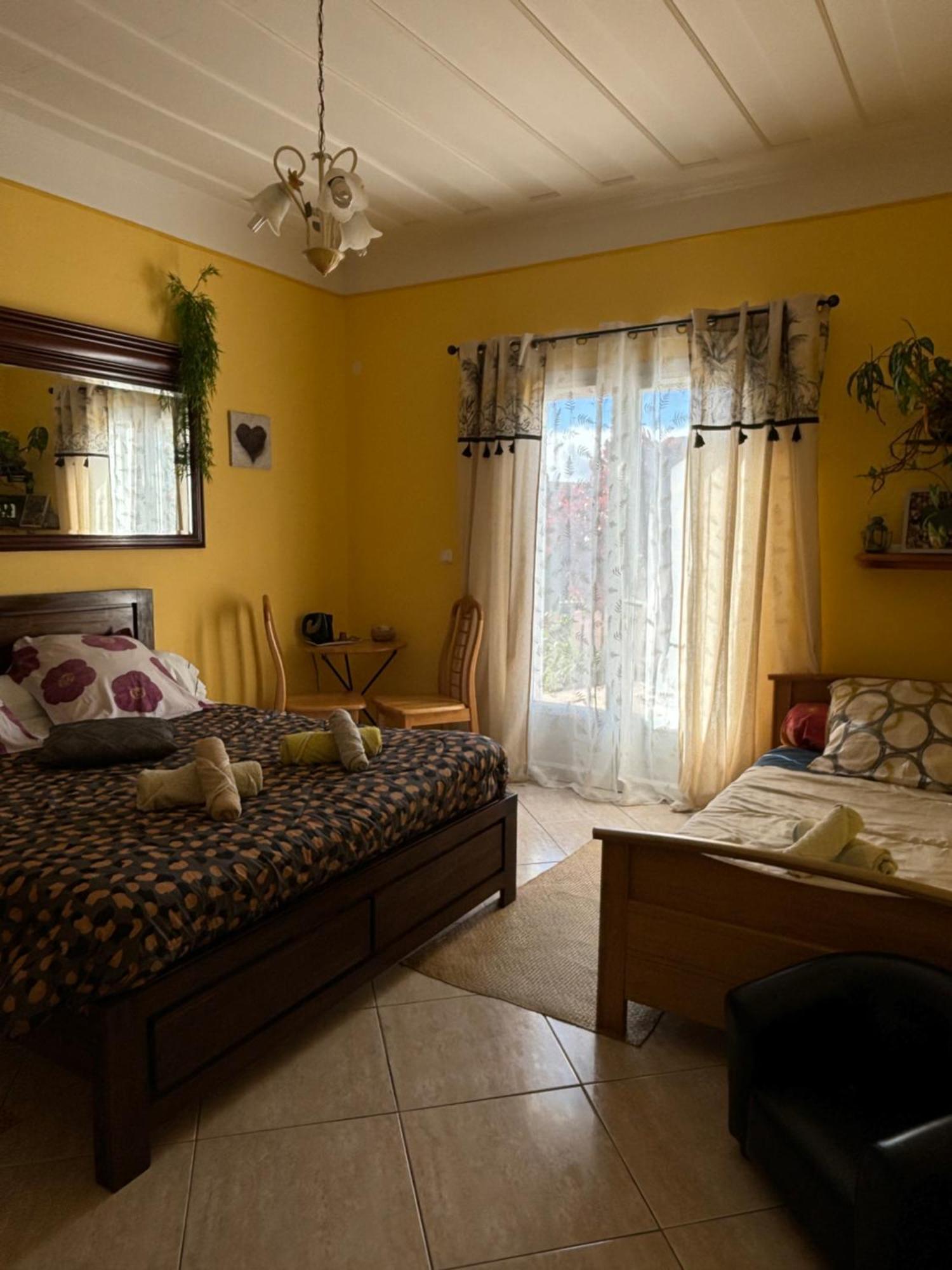 ラ・プレンヌ・デ・パルミスト L'Echelle Bed & Breakfast エクステリア 写真